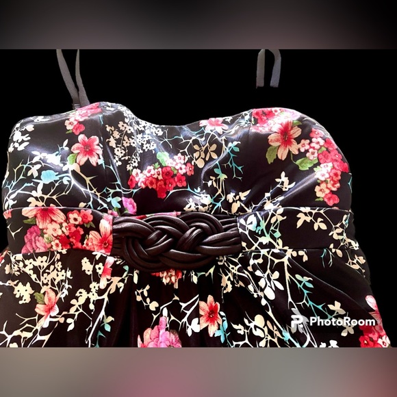 NWOT Torrid Black & floral Top Sz L - Picture 6 of 11